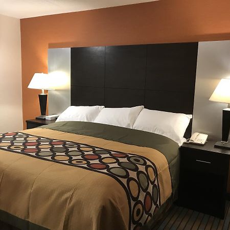Neepawa Bay Hill Inns & Suites מראה חיצוני תמונה
