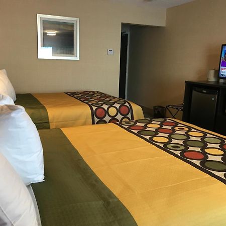 Neepawa Bay Hill Inns & Suites מראה חיצוני תמונה