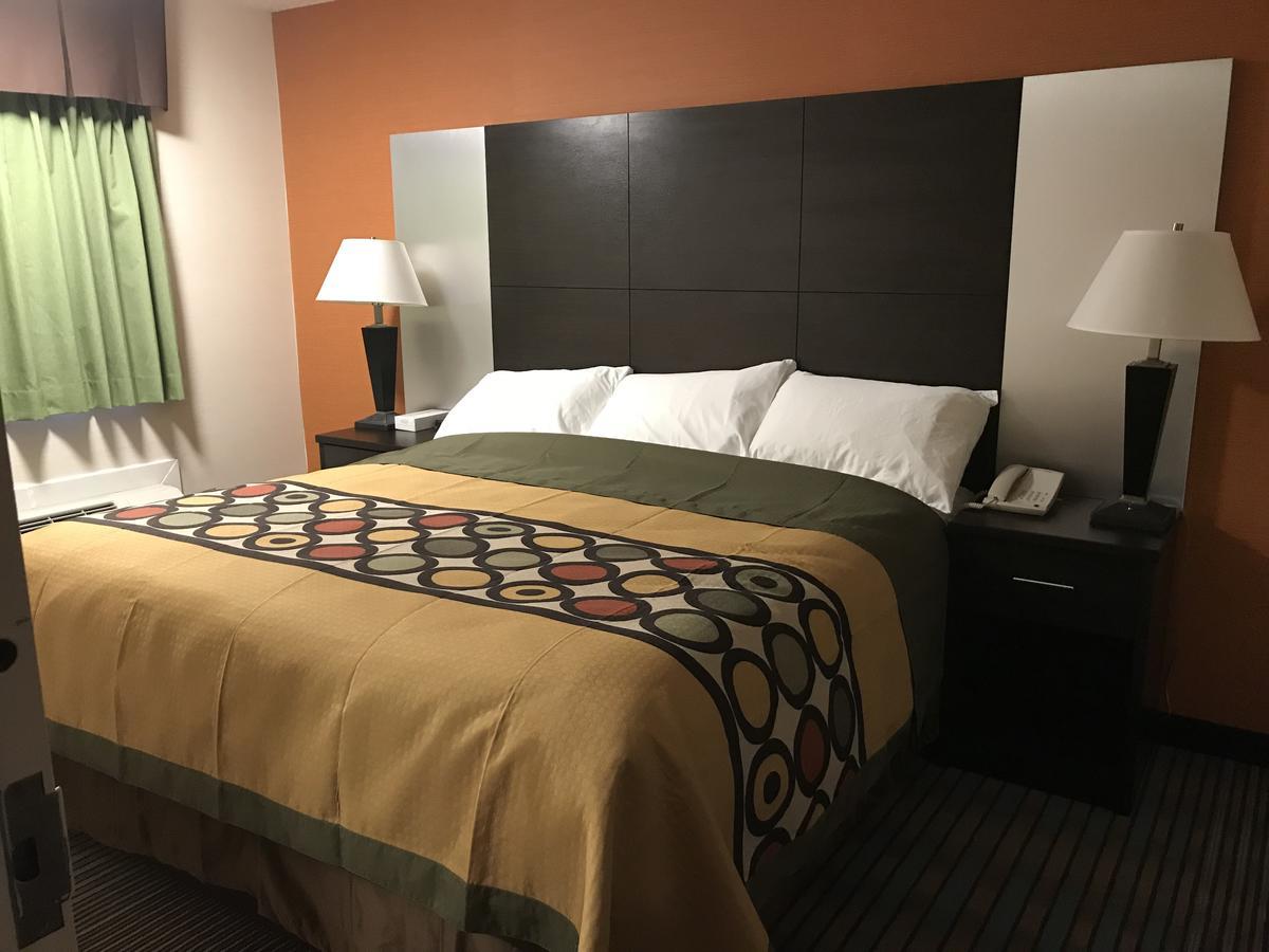 Neepawa Bay Hill Inns & Suites מראה חיצוני תמונה