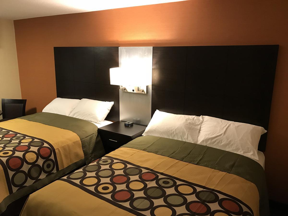 Neepawa Bay Hill Inns & Suites מראה חיצוני תמונה