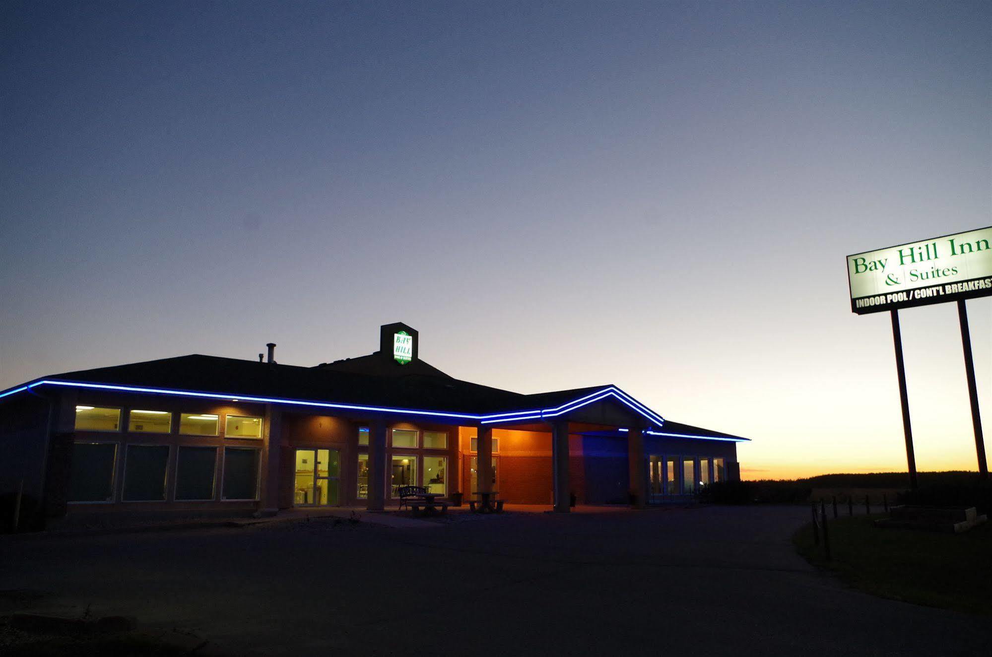 Neepawa Bay Hill Inns & Suites מראה חיצוני תמונה