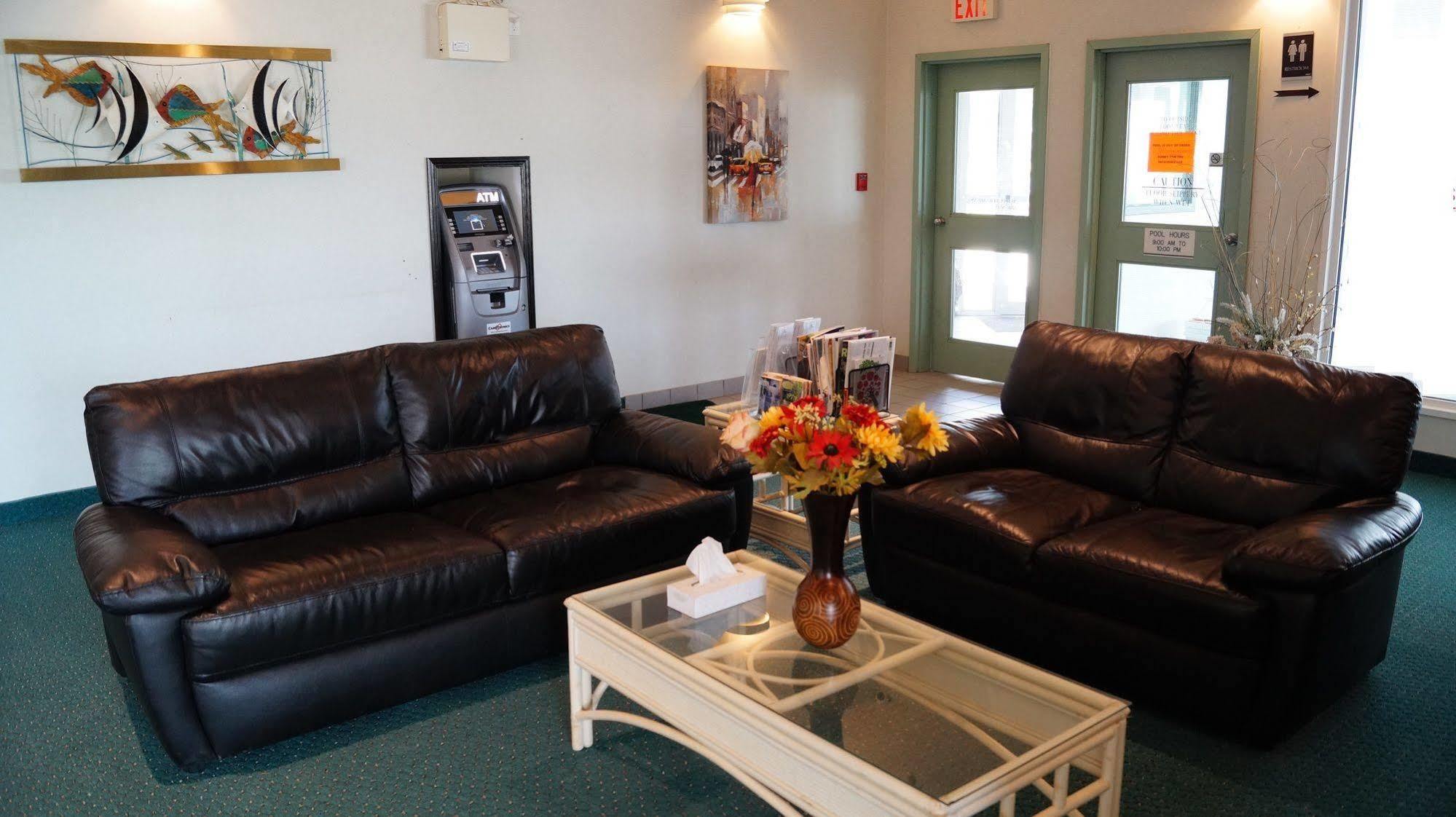 Neepawa Bay Hill Inns & Suites מראה חיצוני תמונה