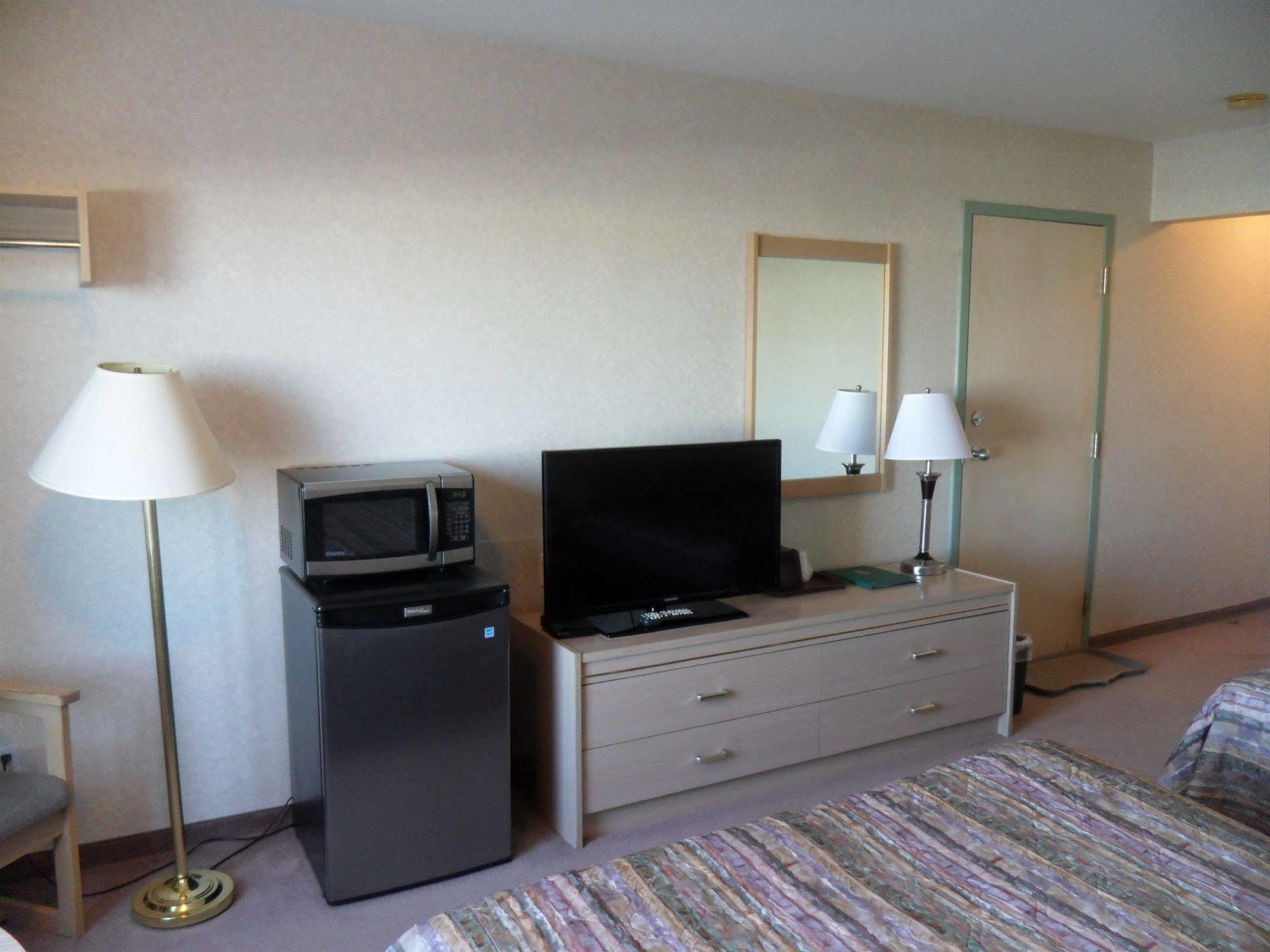 Neepawa Bay Hill Inns & Suites מראה חיצוני תמונה