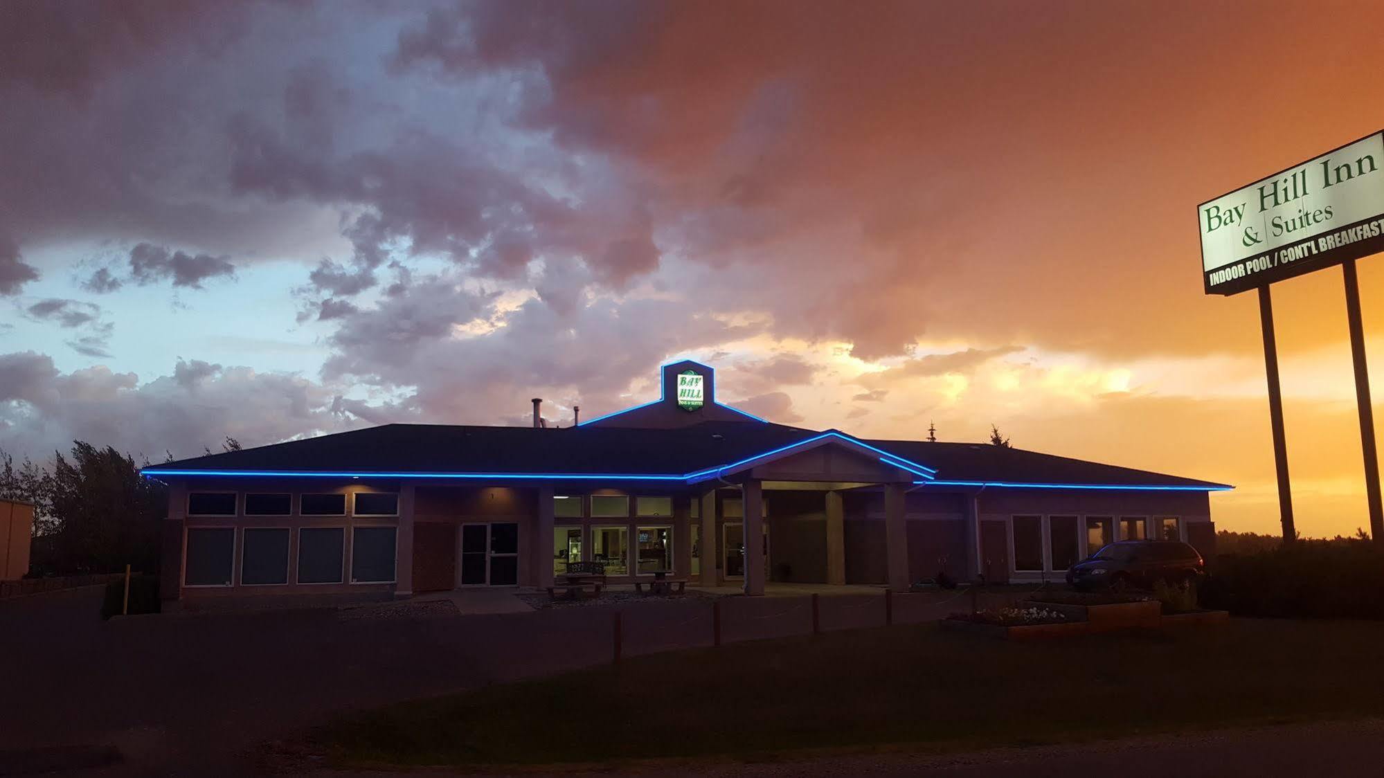 Neepawa Bay Hill Inns & Suites מראה חיצוני תמונה