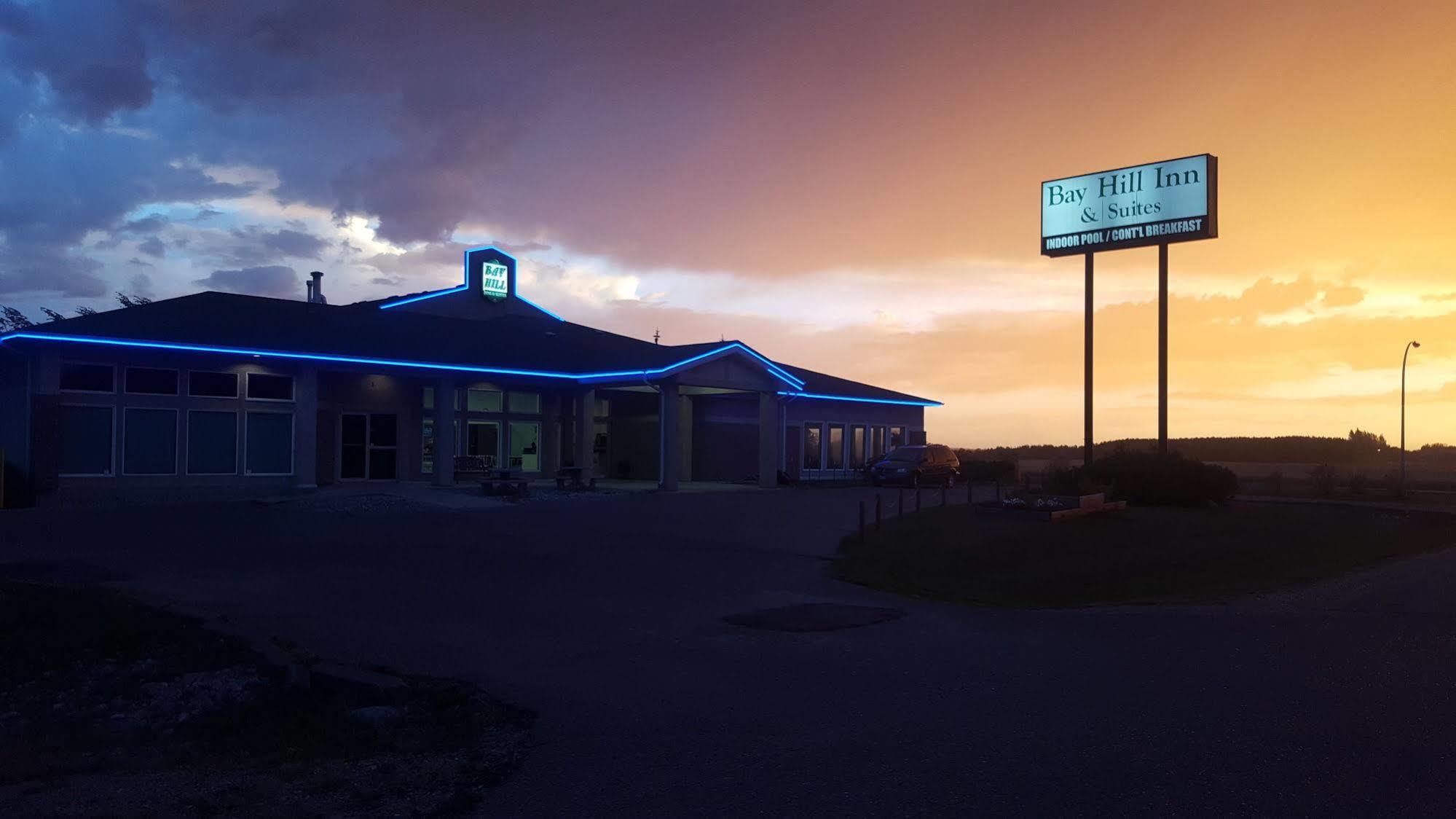 Neepawa Bay Hill Inns & Suites מראה חיצוני תמונה