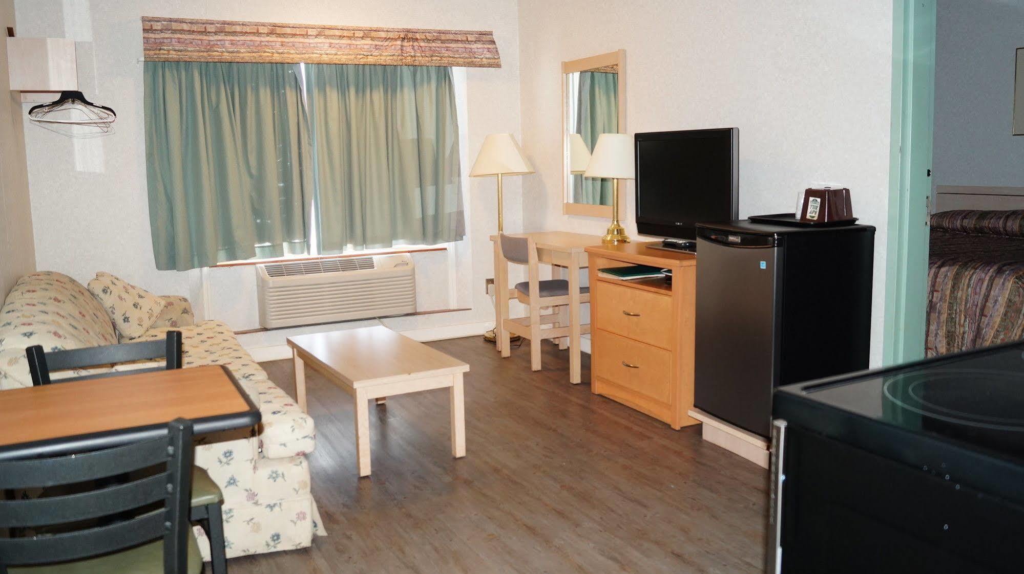 Neepawa Bay Hill Inns & Suites מראה חיצוני תמונה