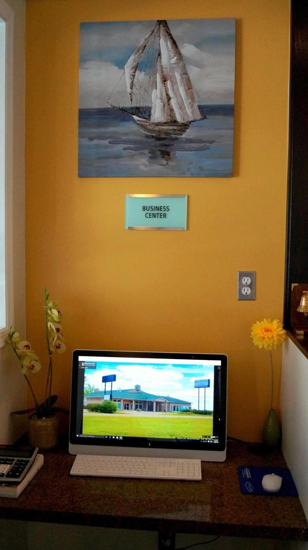 Neepawa Bay Hill Inns & Suites מראה חיצוני תמונה
