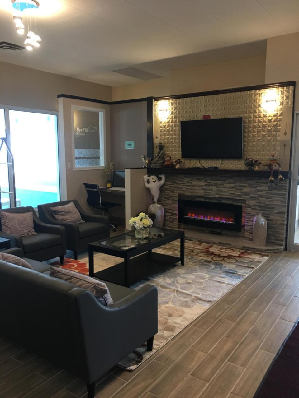 Neepawa Bay Hill Inns & Suites מראה חיצוני תמונה
